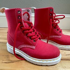 Uni-sex Dr. Marten’s, lightly worn, Women’s size 4